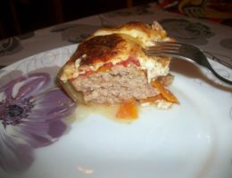 Миниатюра к статье Кабачковый рулет с фаршем