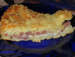 Миниатюра к статье Резвый пирог с ветчиной и сыром