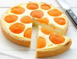 Миниатюра к статье Творожный пирог с абрикосами